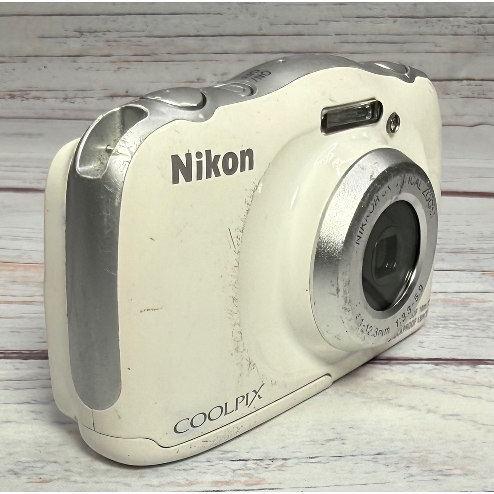 Nikon Coolpix W100 Waterproof Digital Camera White Bundle 13.2MP WiFi Bluetooth - Picture 4 of 9